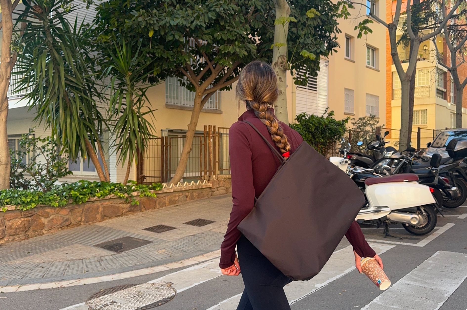 Alt
    text here